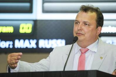 max-russi.jpg