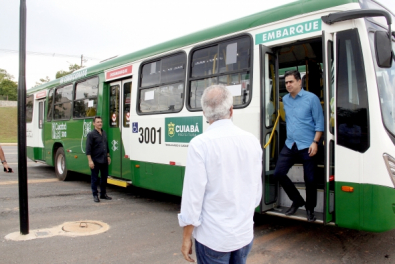 emanuel-onibus3.jpg