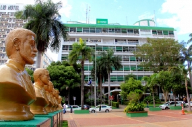 estatua-alencastro.jpg