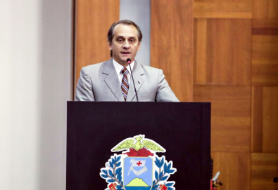 wilsontribuna.jpg