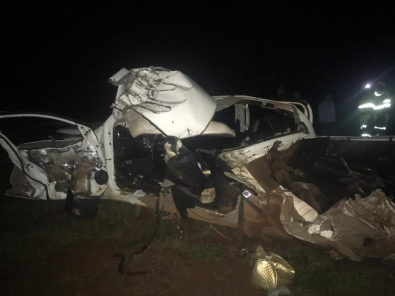 Empresário morre e filha fica ferida em choque com carreta em MT