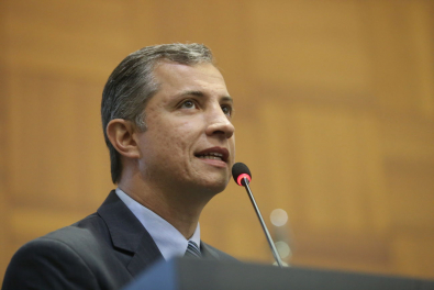 OLHAR-FAISSALKALIL.jpg