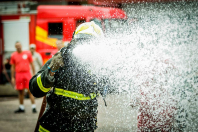 bombeiros-agua.jpg