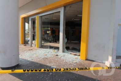 BANCOEXPLOSAO.jpg