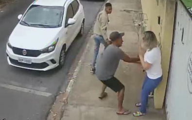 MULHER OROUBO.jpg