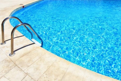 PISCINA/FOLHAMAX