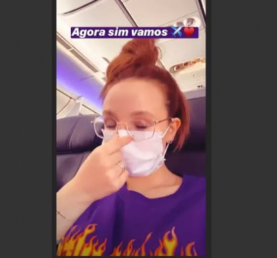 LARISSA MANOELA Mï¿½SCARA.jpg