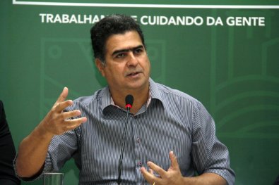 TRABALHO-EMANUEL-FOLHAMAX.jpg