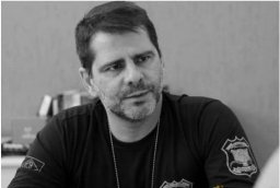 flaviostringueta.jpg