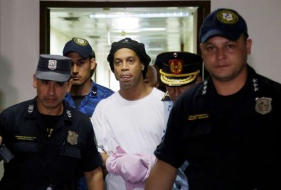 2020-04-07t212942z1lynxmpeg362d0rtroptp4soccer-brazil-ronaldinho.jpg