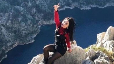 POSE PARA FOTO: Mulher morre ao cair de 35 metros