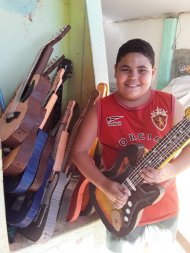 meninoguitarras.jpeg