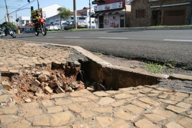 buraco-cuiaba-folhamax.jpg