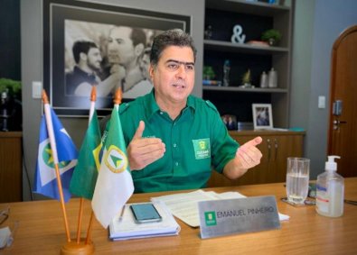 Emanuel Pinheiro live