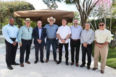 Bolsonaro-e-ministros2.jpeg