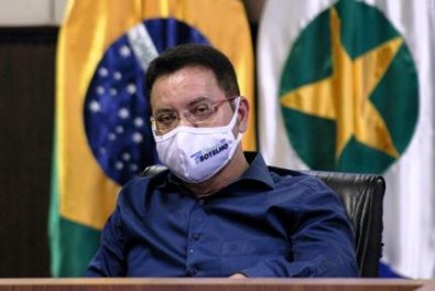 MASCARA-BOTELHO.jpg