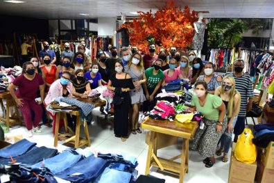 Primeira-dama Virginia Mendes abre Bazar Vem Ser Mais Solidï¿½rio.jpg