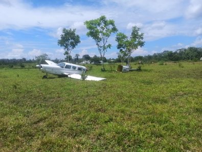 aviao-partido.jpeg