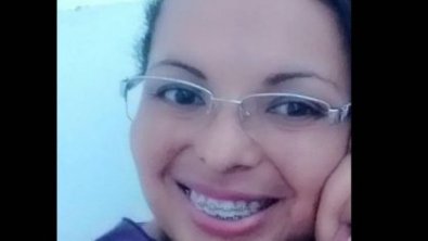 mae mata filha e arranca olhos