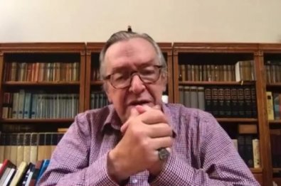 olavo de carvalho.jpg