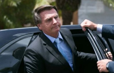 BOLSONARO ASSESSORES FANTASMAS.jpg