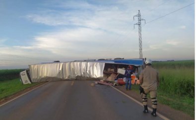 acidente carreta.JPG