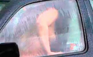 SEXO NO CARRO