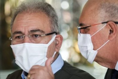 ministro saude e educacao.JPG