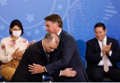 Bolsonaro e Mendonï¿½a.JPG
