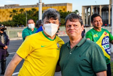 Medeiros e ministro Tarcisio em BSB.jpg