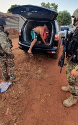 policialpenal-preso.jpeg