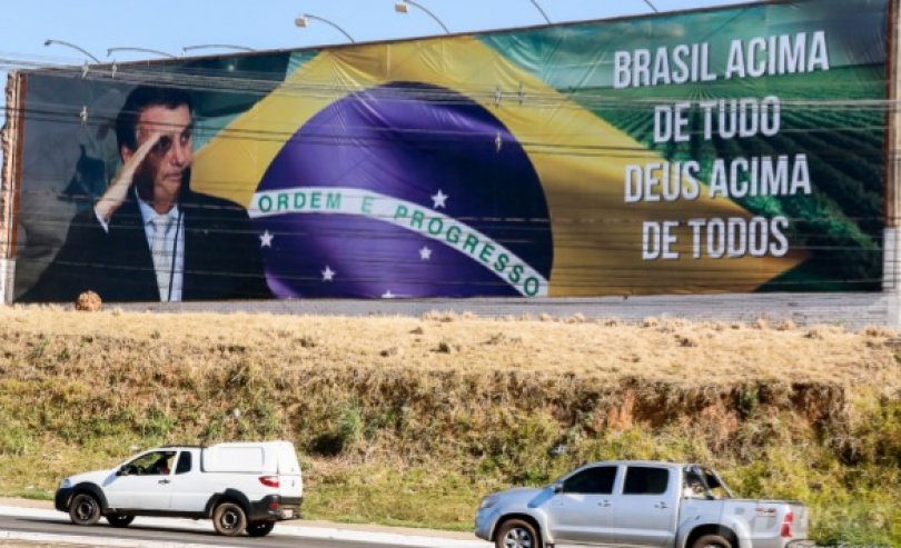 outdoor-bolsonaro.jpg