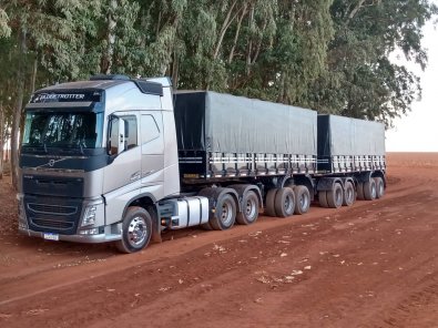 carreta roubada.jpg