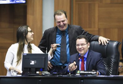 janaina-max-botelho.jpg