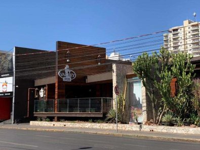 Valley Pub