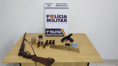 Homem ï¿½ preso em flagrante com armas de fogo e mais de 180 muniï¿½es.jpg
