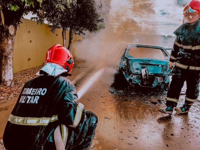 Carro Fogo Roo