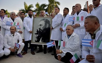 medicos cubanos.JPG