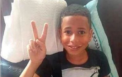 menino desodorante.JPG