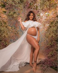 viviane araujo gravida.JPG