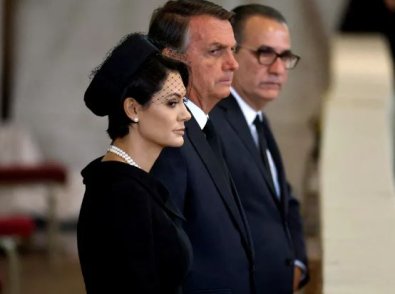 bolsonaro e michelle em londres.JPG