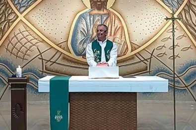PADRE SE LIVRA DE CONDENACAO