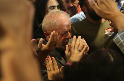 lula rezando