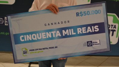 Cheque simbÃ³lico de R$ 50 mil.jpg