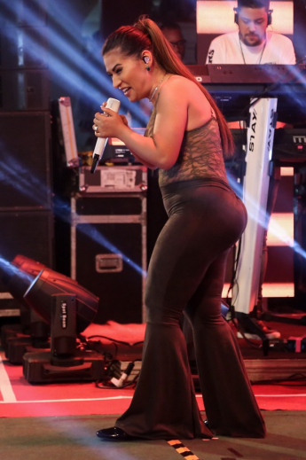Madura dormida porno Simone e simaria bunda