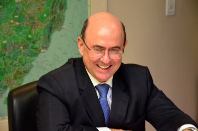 SORRISO-JOSERIVA-FOLHAMAX.jpg