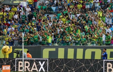 torcida cuiaba.jpg