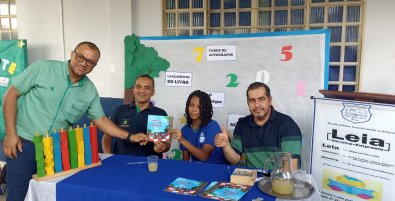 estudante livro infantil