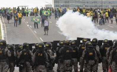 ATOS GOLPISTAS, VANDALOS, 8 DE JANIEOR.jpg