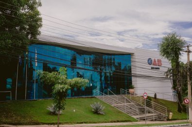 OAB MT FACHADA.jpg